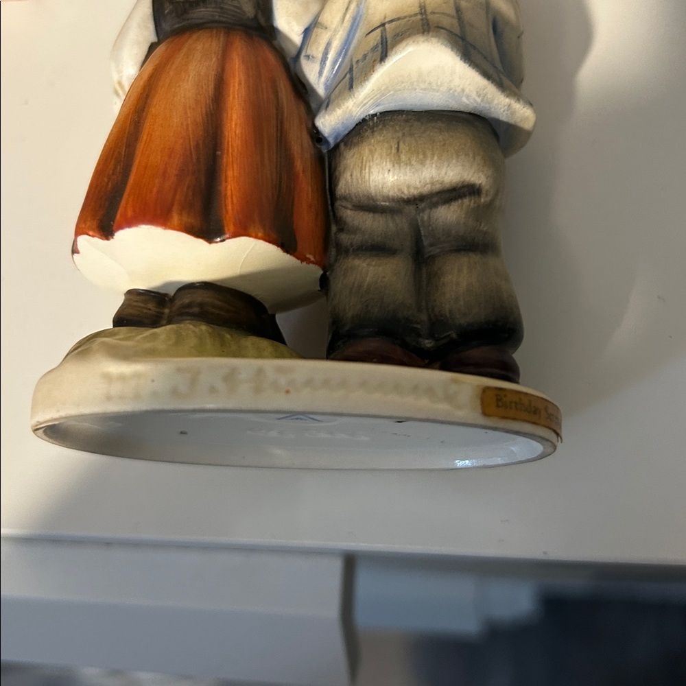 Hummel Charming Boy and Girl Musician Figurine - Picture 3 of 5